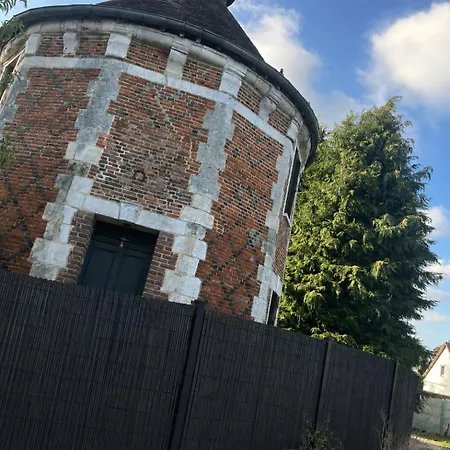 Casa vacanze Charmante Propriété Avec Jacuzzi Et Authentique Colombier Saint-Pierre-des-Fleurs